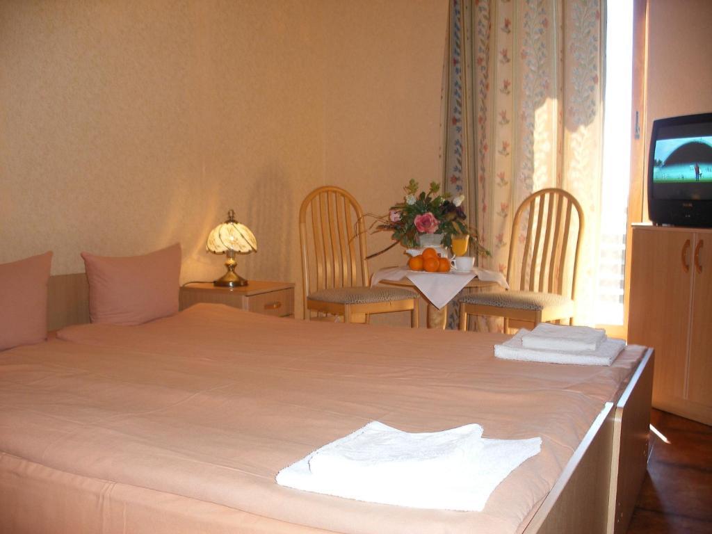 Tvirtove Prie Didziulio Hotel Dedeliskes ห้อง รูปภาพ